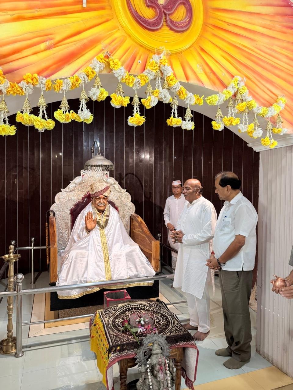 *पूज्य संत तुकड्याबाबा का सांसद राजेंद्र जैन ने लिया आशीर्वाद*