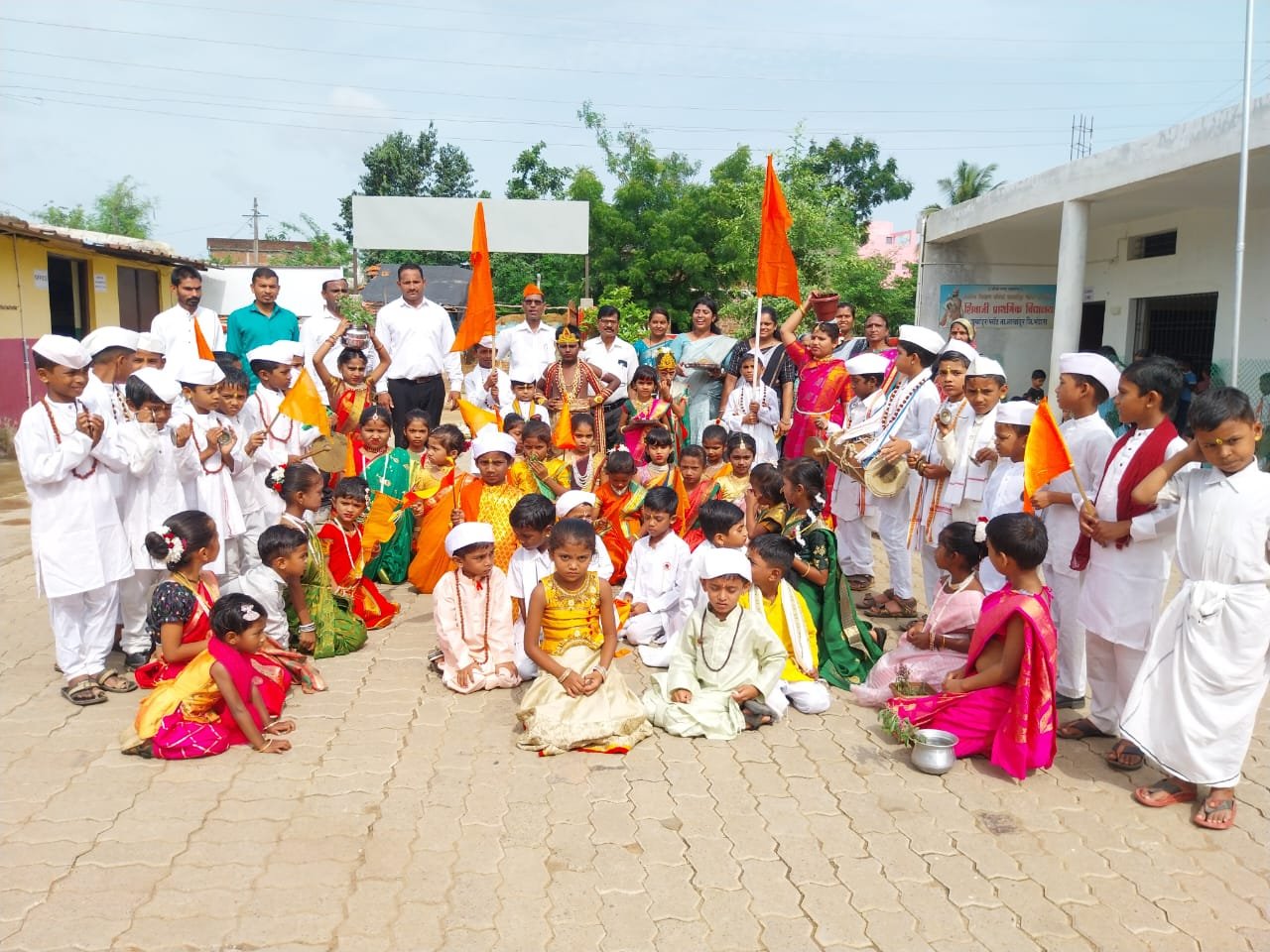 आषाढी एकादशीनिमित्त भव्यदिंडी व सांस्कृतिक कार्यक्रम उत्साहातसंपन्न
